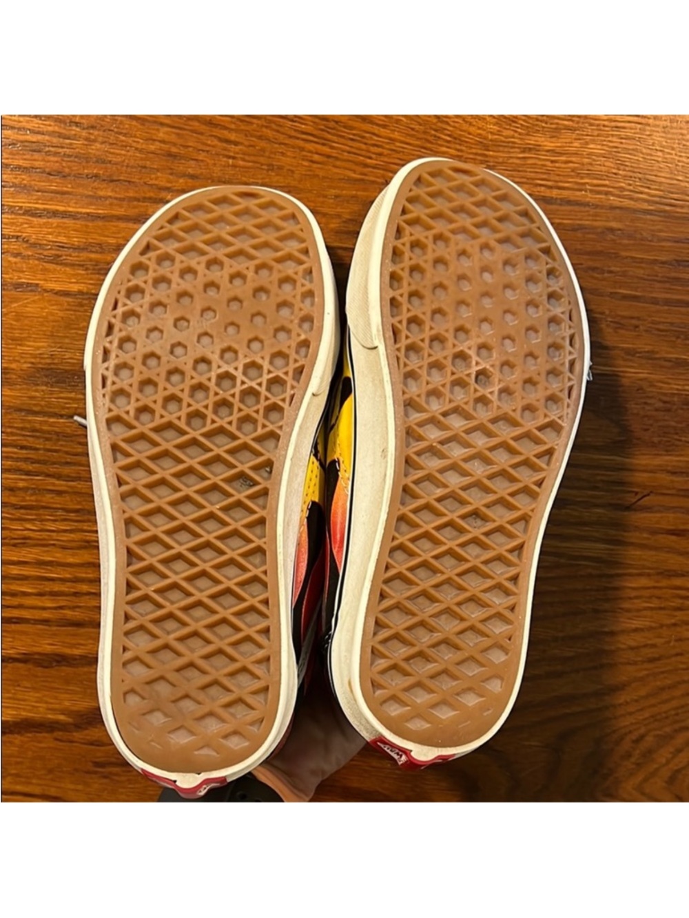 VANS • Women’s Size 5.5 • Black Old Skool with Red/Yellow Flame Detail Sneakers - Picture 6 of 8
